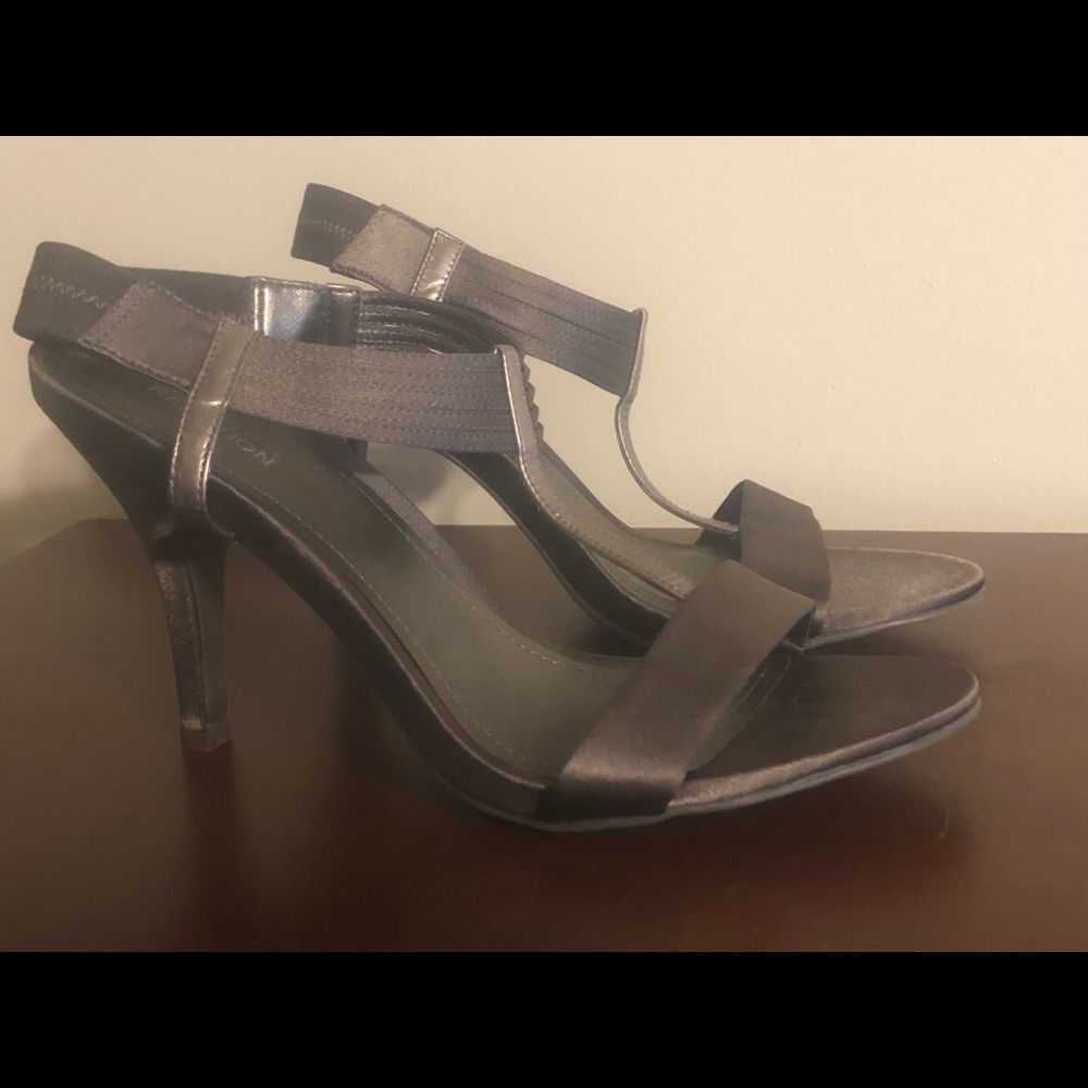 Kenneth Cole Reaction Women heel Sandal Sz 10Med